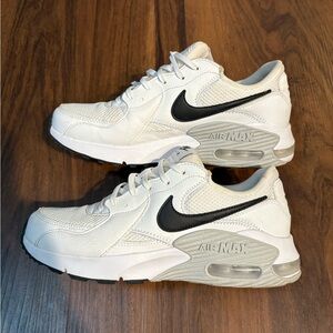 Women’s Nike Air Max size 10